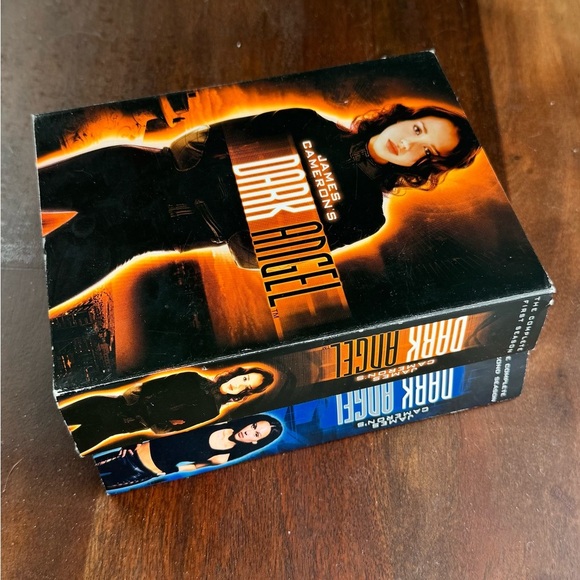 Dark Angel Season 1 & 2 Complete DVD collection - Picture 1 of 3